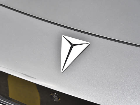 2025�� 530UltraǬ���Ǽ�ADS SE�����