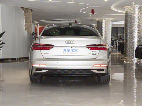 2025�� �Ŀ� 55 TFSI quattro �콢������