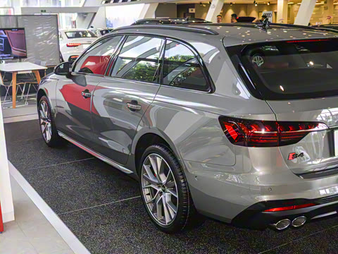 2025�� S4 Avant 3.0TFSI