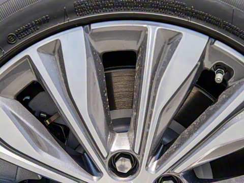 2024�� 610km PLUS