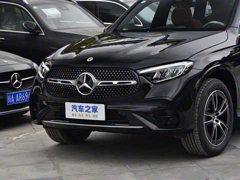 2025�� �Ŀ� GLC 260 L 4MATIC ������