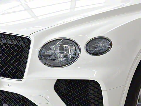 2026�� 4.0T V8 ������