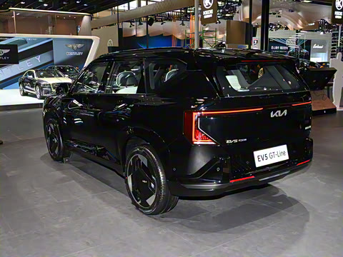 2025�� 580 Wave AWD GT-Line