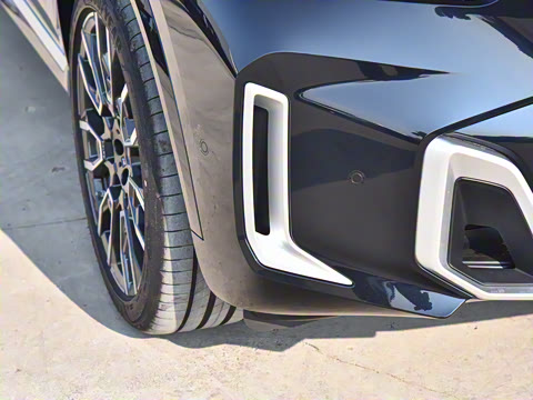 2023�� xDrive 40Li M�˶���װ