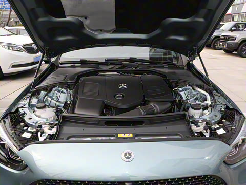 2025�� �Ŀ� C 260 L �ҹ�˶���