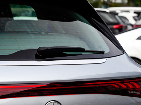 2024�� EQS 680 ���а�