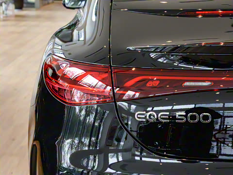 2025�� 500 4MATIC ������