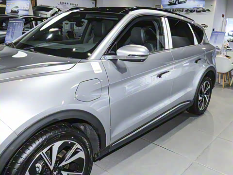 2025�� 688MAX 175kW