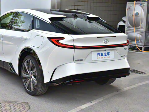 2025�� 550 PRO���а�