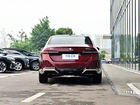 2024�� 525Li M�˶���װ