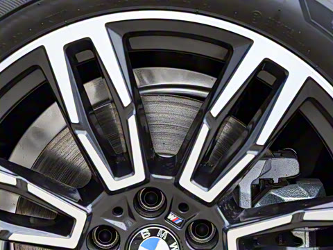 2024�� 525Li M�˶���װ