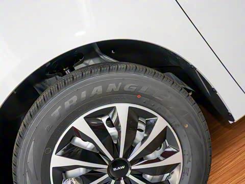 2025�� 2.0L CNG������ 7��