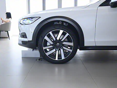 2024�� Cross Country B5 AWD �����