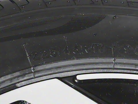 2025�� �Ŀ� 300TSI R-Line