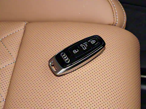 2025�� A8L Horch��ʼ�˰� 55TFSI