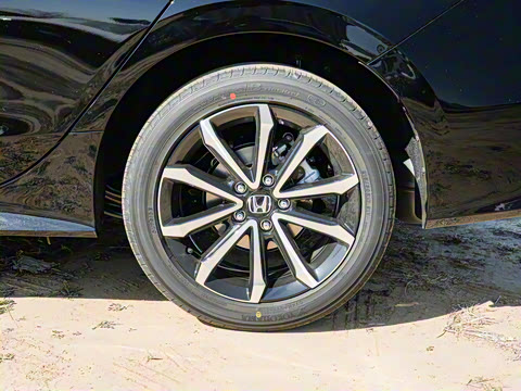 2025�� 240TURBO CVT�Ƽ���