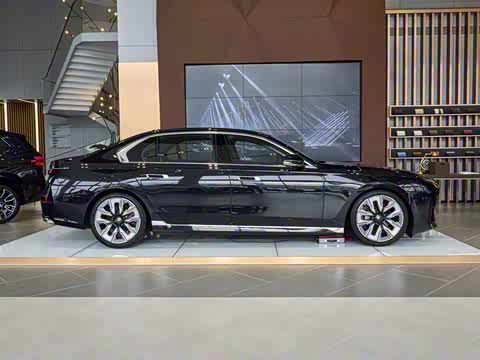 2023�� 740Li ������ ������װ