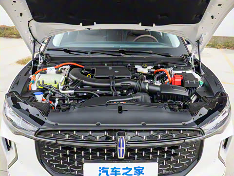 2025�� 2.0T ���л춯��