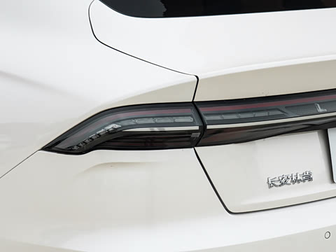 2025�� 2.0T ���л춯��