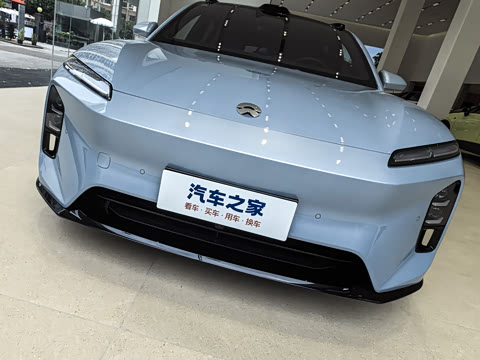 2025�� 75kWh Touring