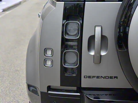 2025�� 110 3.0T P400 X