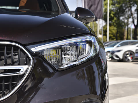 2025�� �Ŀ� GLC 260 L 4MATIC ������