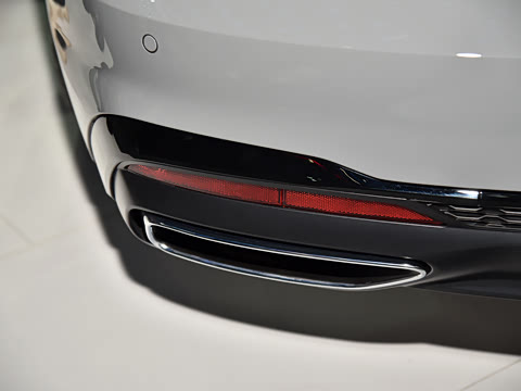 2025�� 200���������� 40 TFSI ���������� B&O ��ҹ��