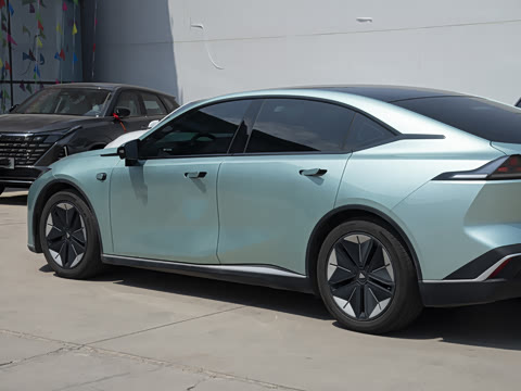 2023�� SL03i 515MAX�����