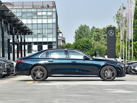 2025�� E 300 L �����˶���