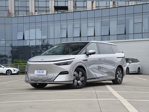 2025�� 650������ Max