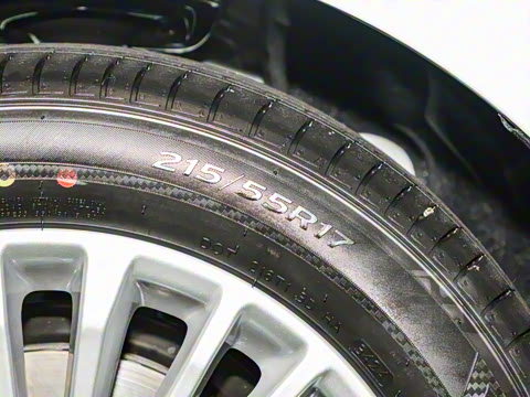 2024�� ˫�� 2.0HE ��Ӣ��