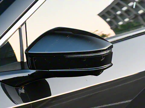 2025�� 550 PRO���а�