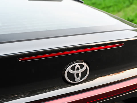 2025�� 550 PRO���а�