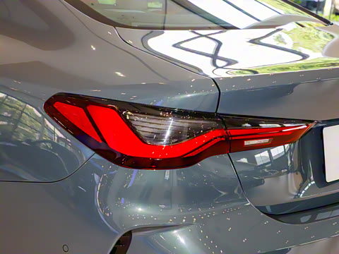 2024�� 425i M�˶���װ