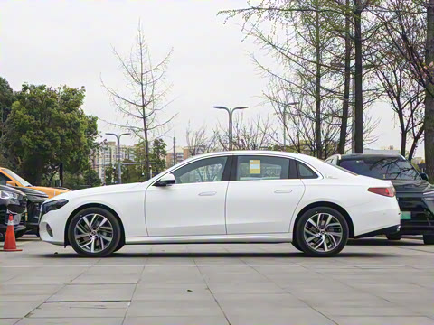 2025�� �Ŀ� E 300 L ʱ����