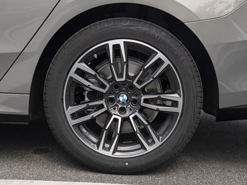 2024�� 530Li ������ M�˶���װ