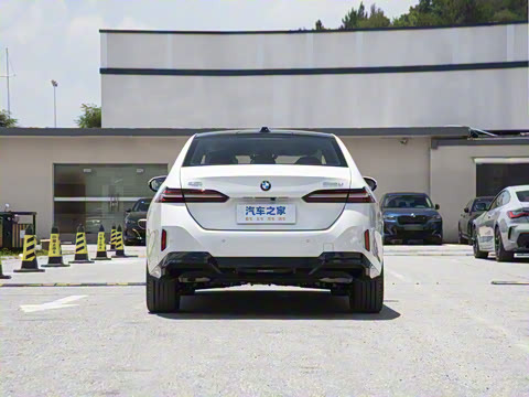 2025�� 525Li M�˶���װ