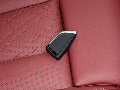 2025�� 330Li M�˶���ҹ��װ