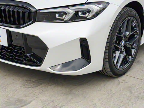 2025�� 330Li M�˶���ҹ��װ