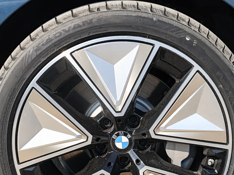 2025�� eDrive 40 L ��ҹ�˶���װ