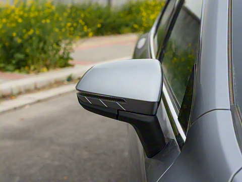 2025�� EV 510KM ���а�