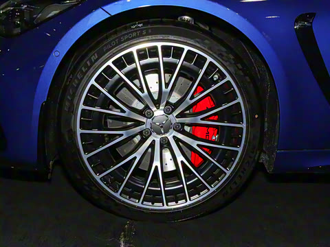 2024�� AMG CLE 53 4MATIC+ ���ܳ�