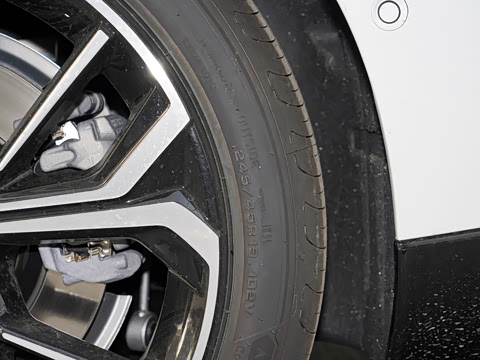 2025�� 700km Զ���Ǽݰ�