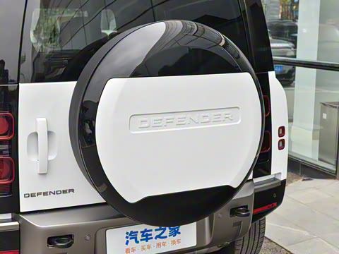 2025�� 110 3.0T P400 X-Dynamic SE