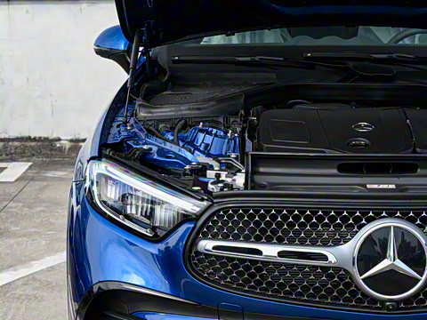 2025�� GLC 300 L 4MATIC ������ 7��