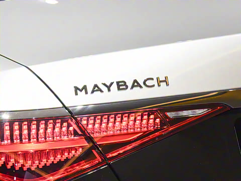 2025�� �Ŀ� S 680 4MATIC ��ҹ��