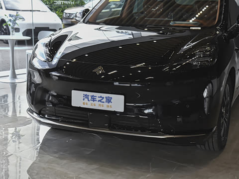 2025�� 825 Max��