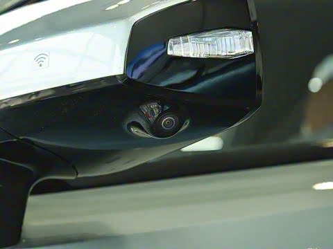 2025�� 300UltraǬ���Ǽ�ADS SE���̰�