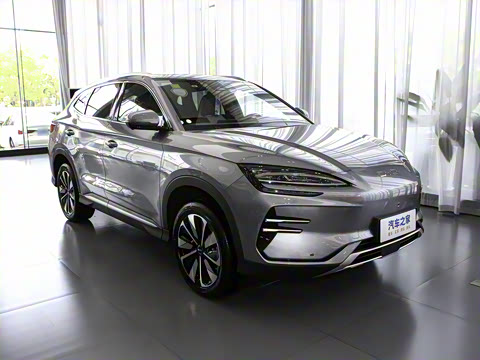 2025�� EV 520km �����