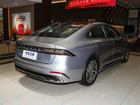 2025�� 2.0T ���ݰ�